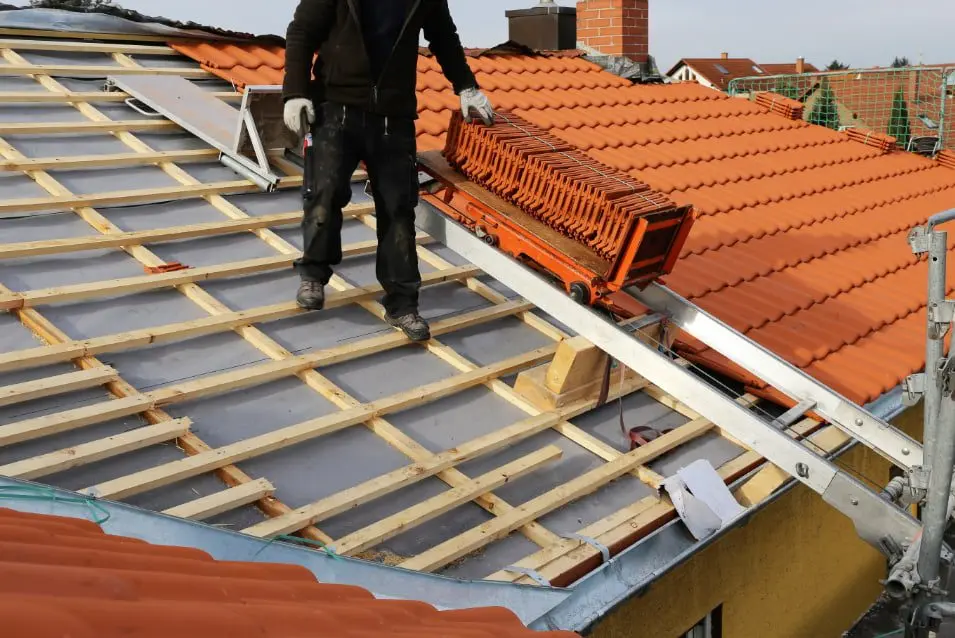 10 Roofing Problems That Can Ruin a Home Inspection