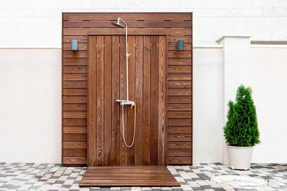 11 Refreshing Outdoor Shower Ideas For An Easy, Breezy Summer