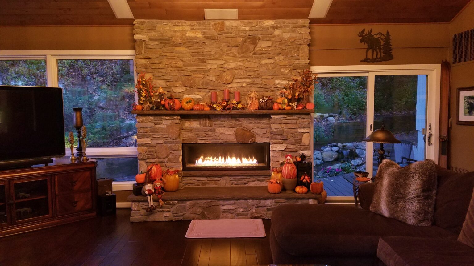 15 Stone Fireplace Ideas for a Cozy, Nature-Inspired Home