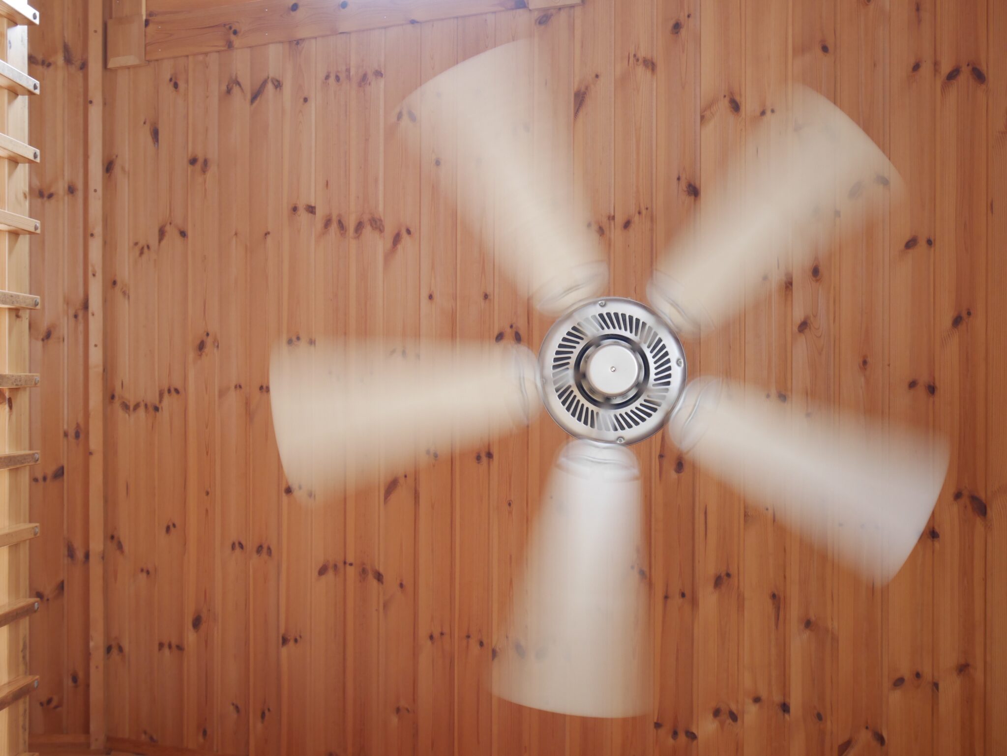 a-revolutionary-bladeless-ceiling-fan-by-exhale-fans