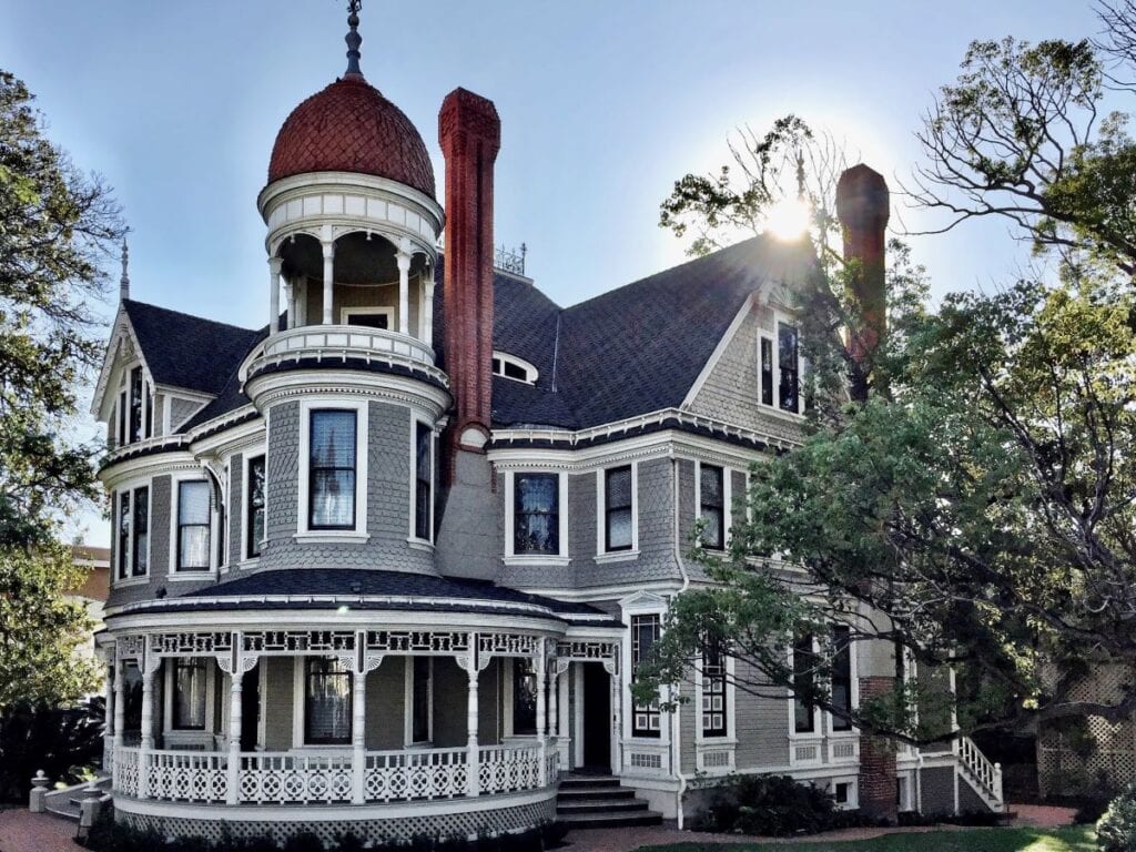 Defining A House Style What Is A Victorian Home 