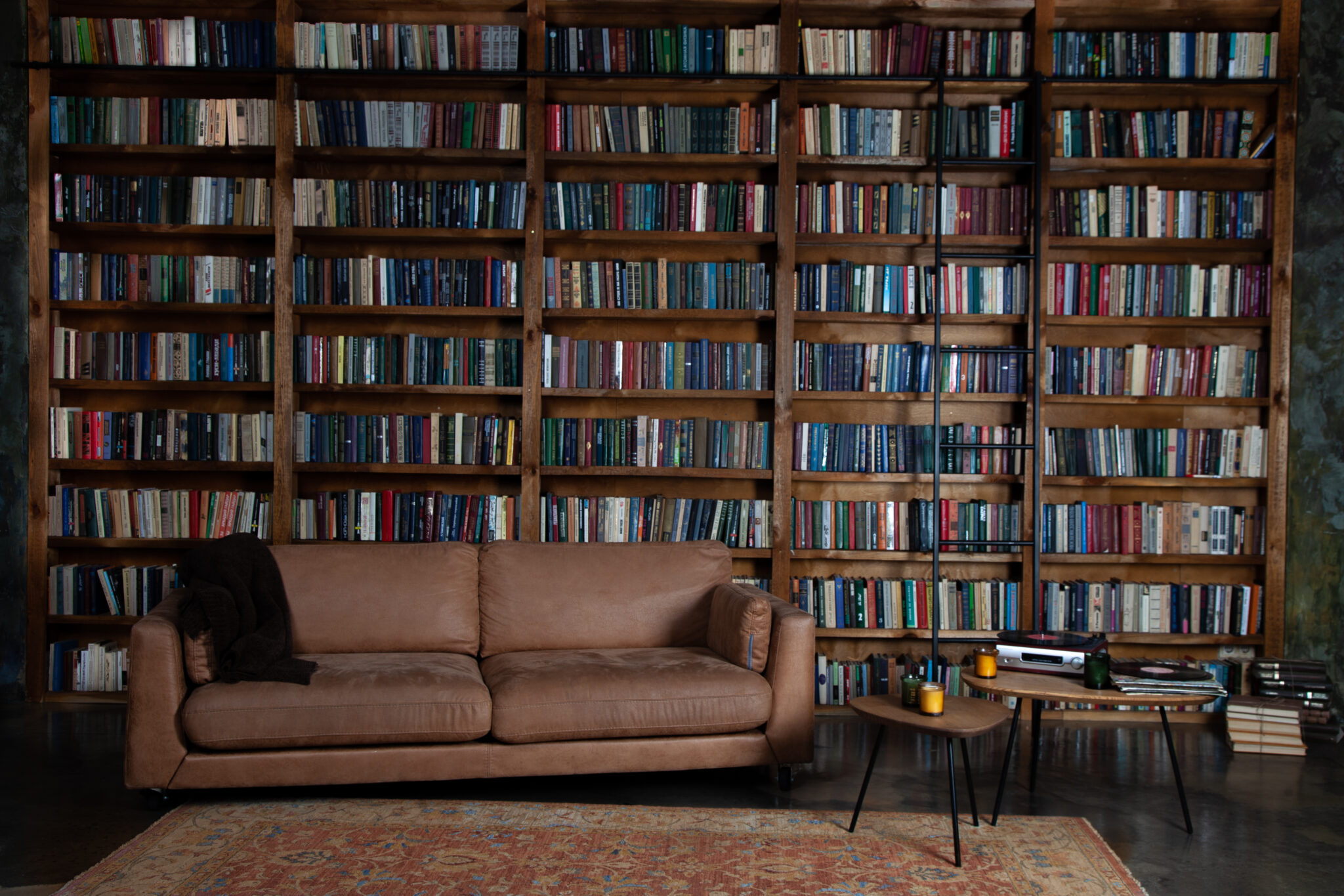 Want a Home Library? Here Are 4 Tips to Help Make Your Dream Come True