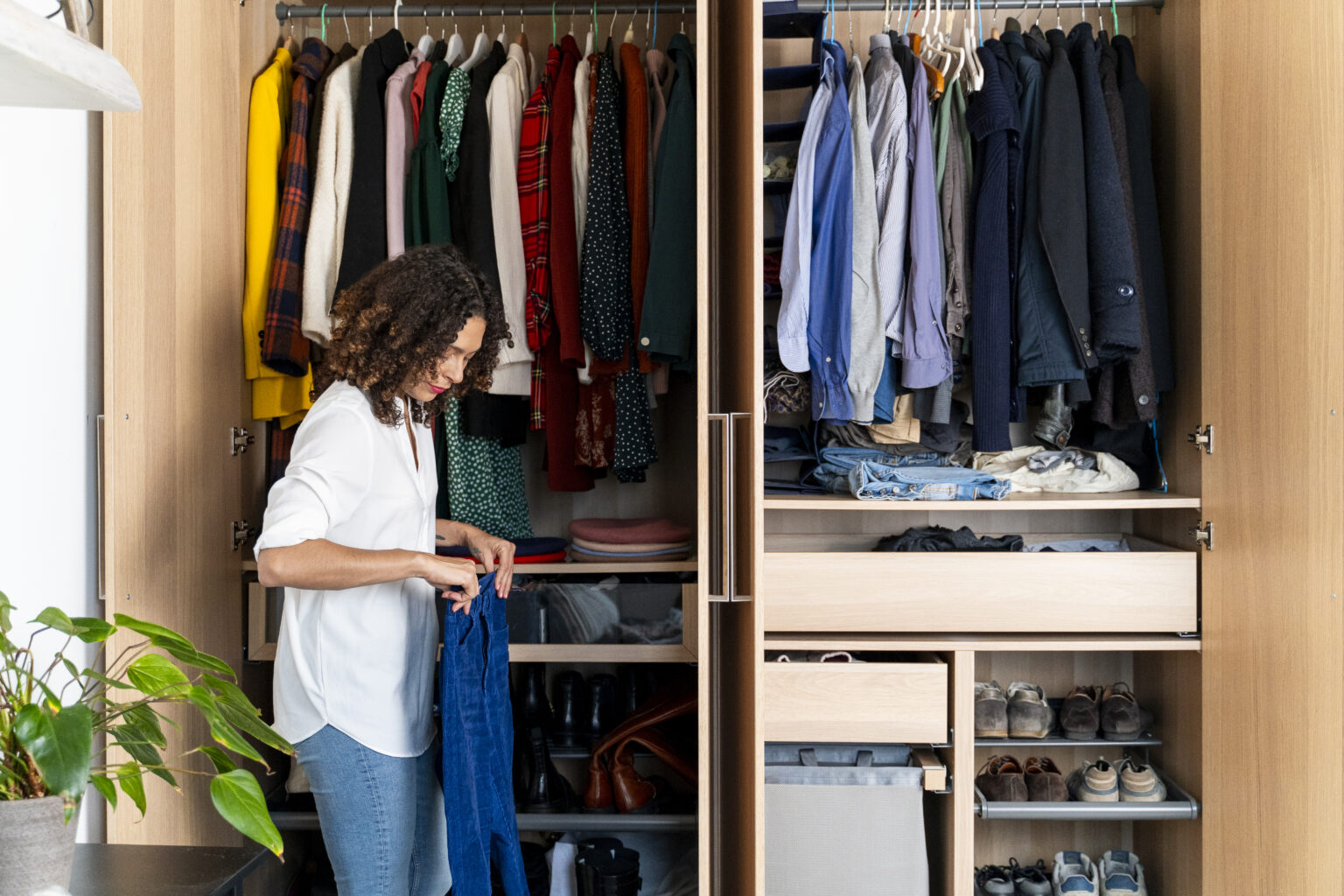 6-closet-cleaning-tips-to-finally-get-your-wardrobe-organized