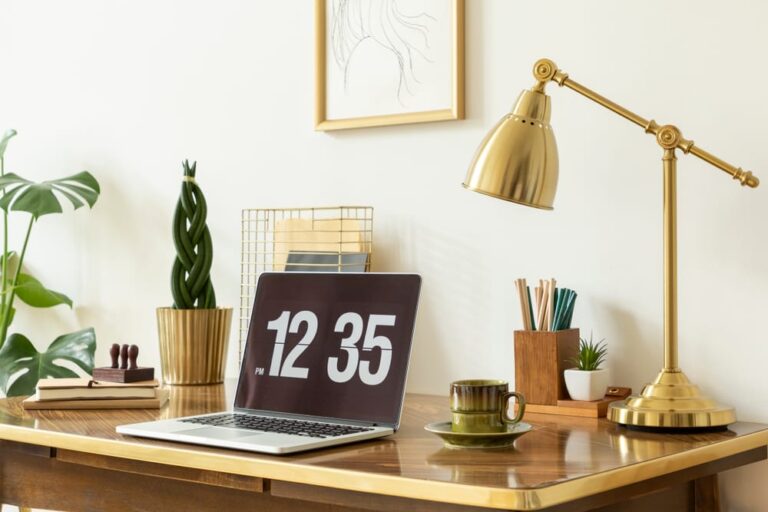 Our 9 Favorite Home Office Desk Ideas