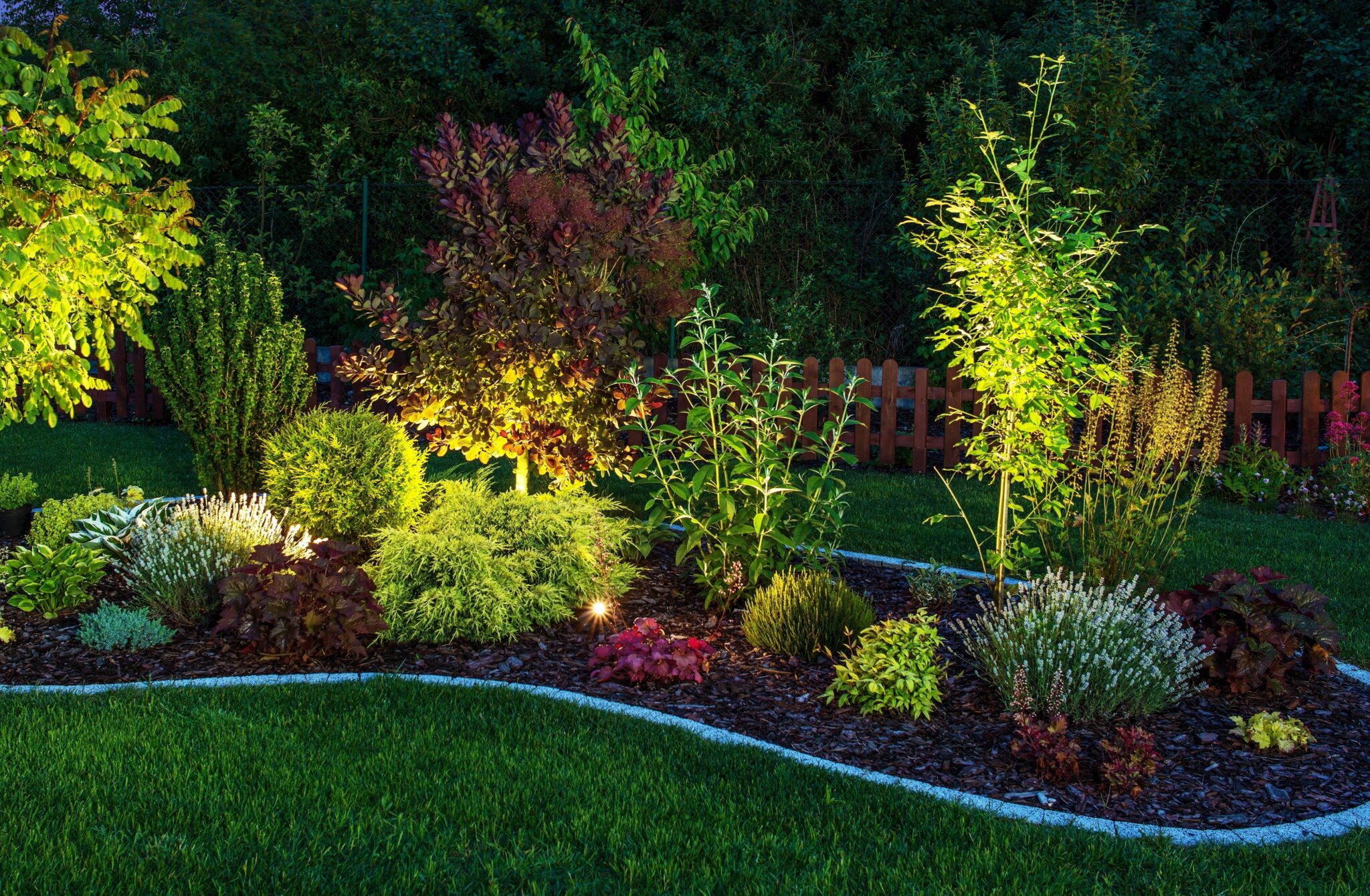 12 Simple Front Yard Landscaping Ideas | MYMOVE