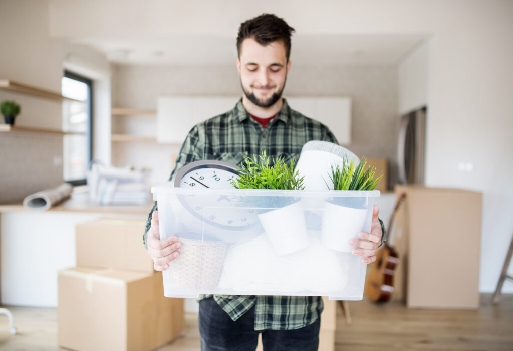 When to Rent Plastic Moving Boxes - Moving Insider